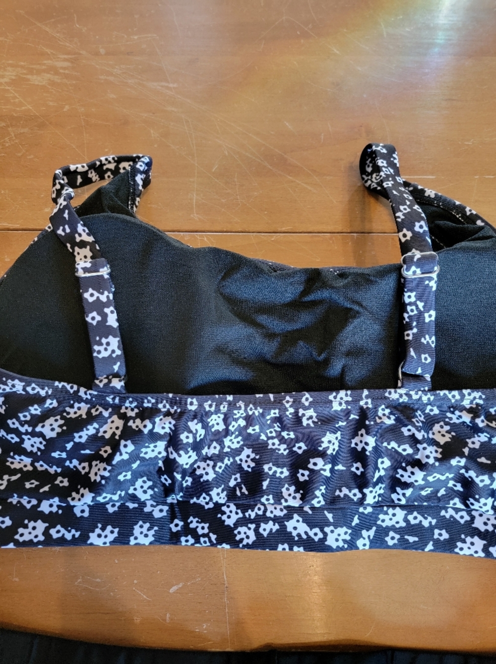 Two-Piece Black Floral Swim Top and Black Swim Shorts XL NWT - Picture 3 of 8